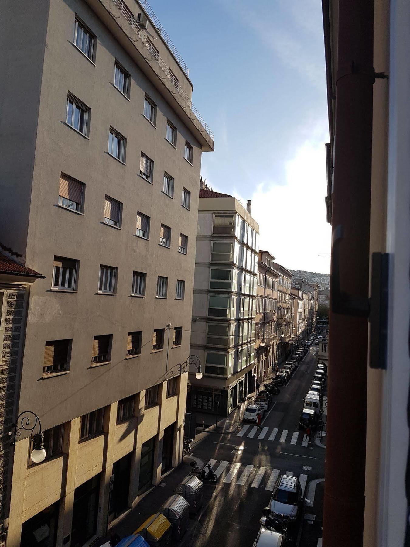 Bed And Breakfast Al Cucherle Trieste Bagian luar foto