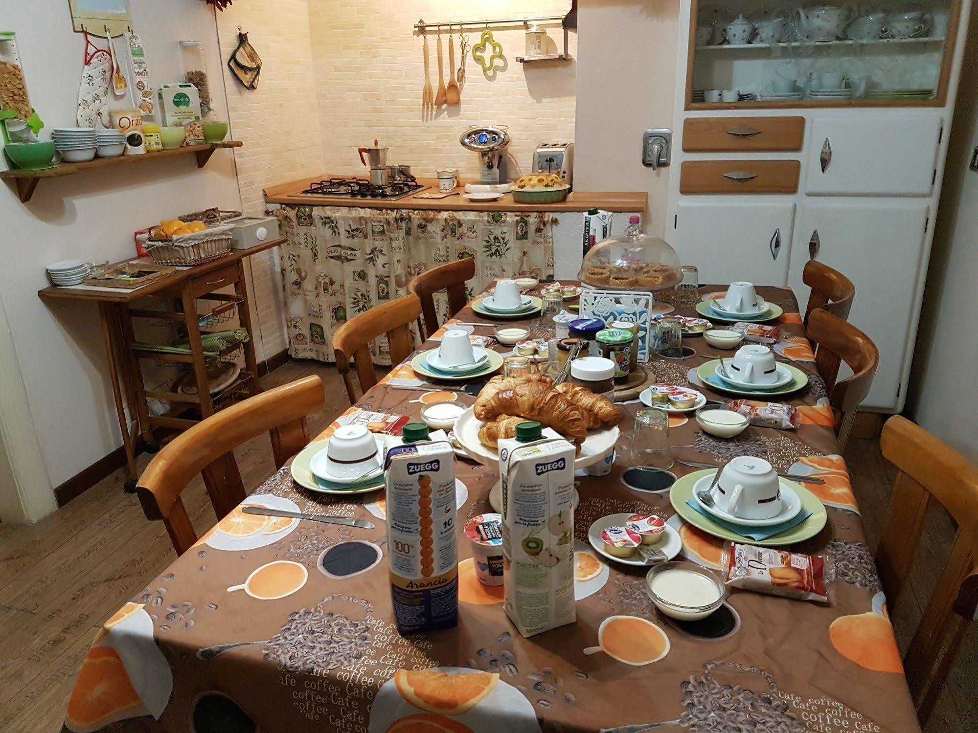 Bed And Breakfast Al Cucherle Trieste Bagian luar foto